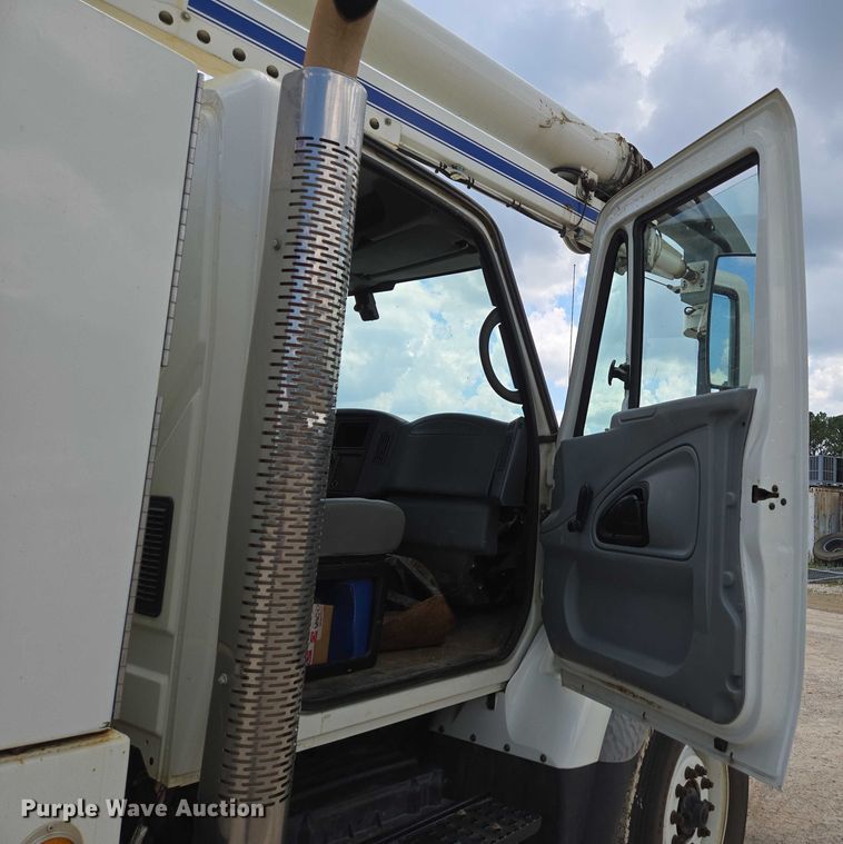 image for item ED2119 2006 International 7500 sewer jetter truck