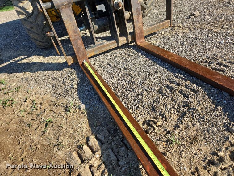 image for item ED2127 2007 JCB 520 telehandler