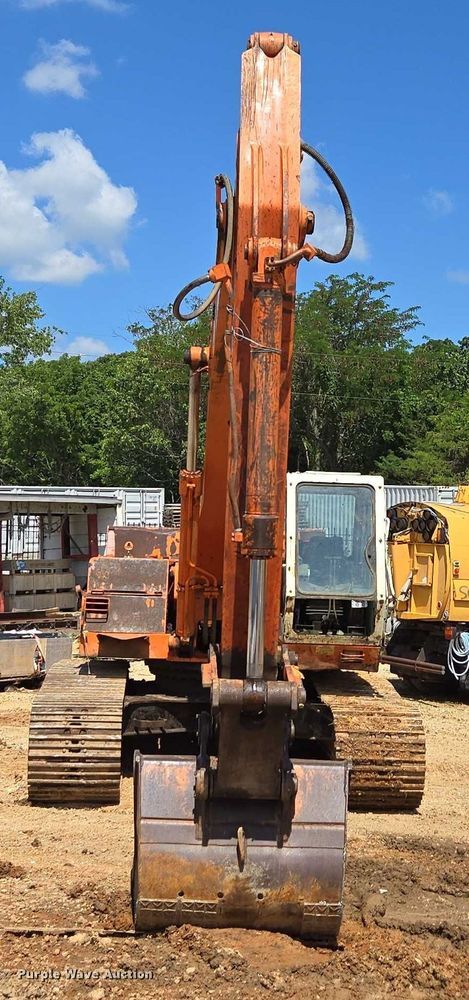 image for item ED2130 1998 Daewoo DH320 excavator