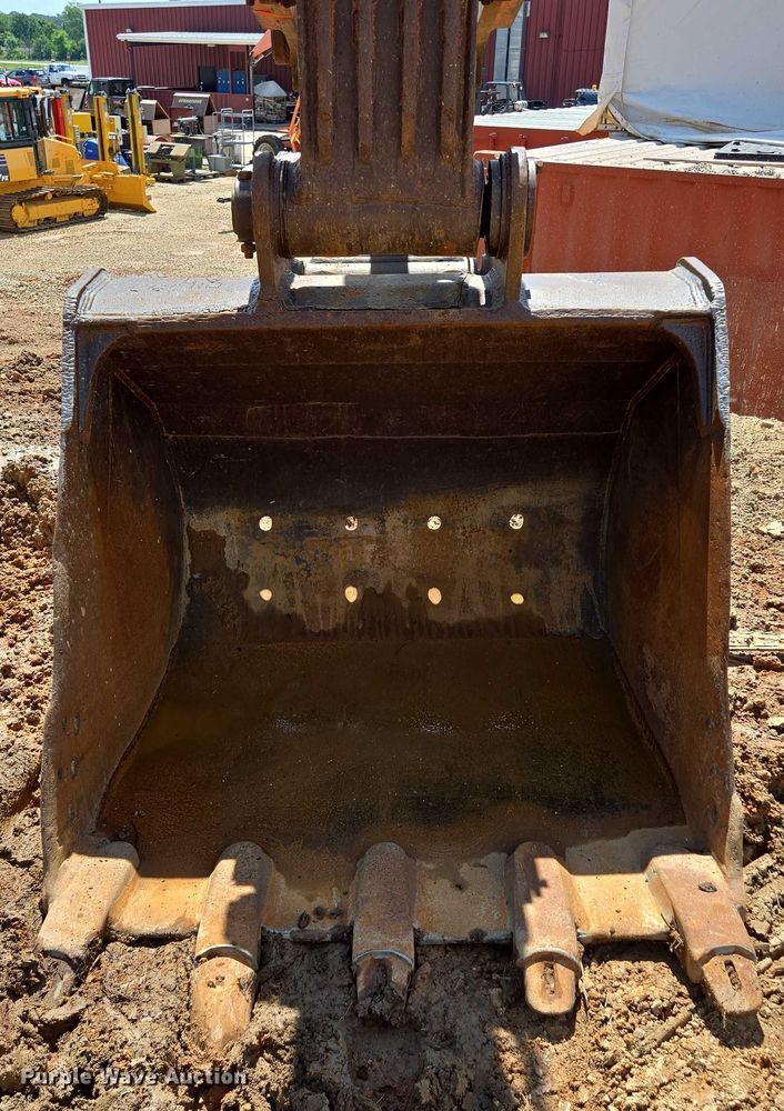 image for item ED2130 1998 Daewoo DH320 excavator