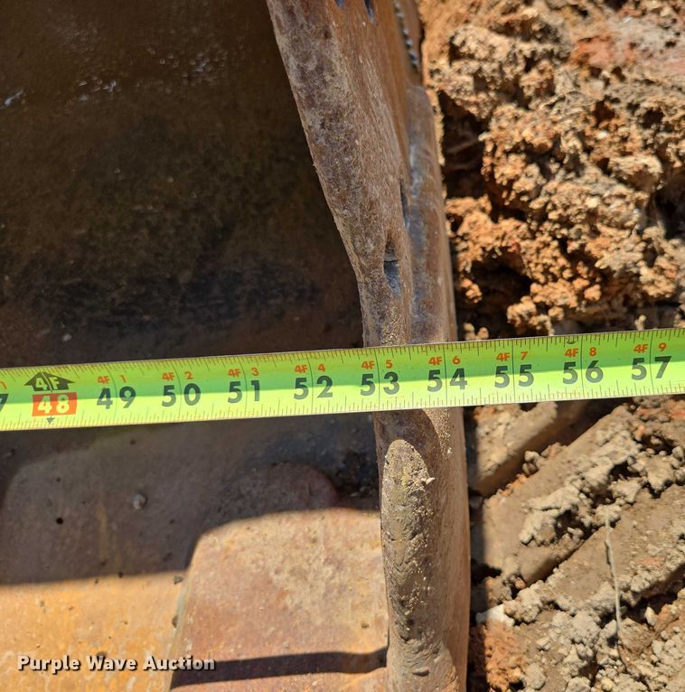 image for item ED2130 1998 Daewoo DH320 excavator