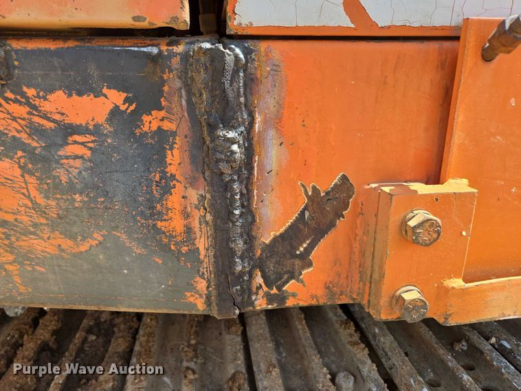 image for item ED2130 1998 Daewoo DH320 excavator