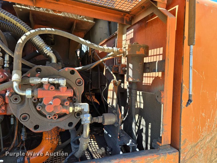 image for item ED2130 1998 Daewoo DH320 excavator