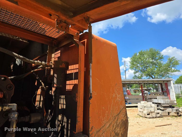 image for item ED2130 1998 Daewoo DH320 excavator