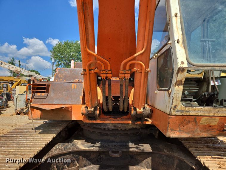 image for item ED2130 1998 Daewoo DH320 excavator