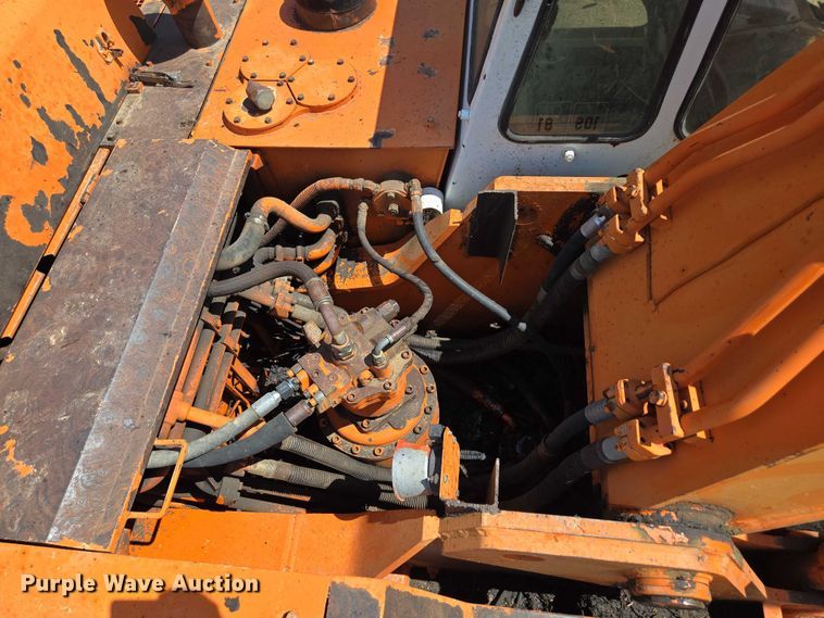 image for item ED2130 1998 Daewoo DH320 excavator