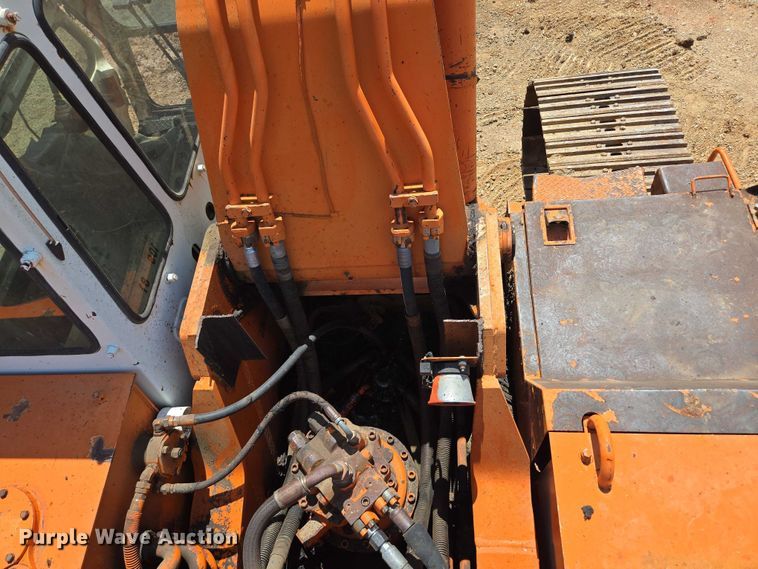 image for item ED2130 1998 Daewoo DH320 excavator