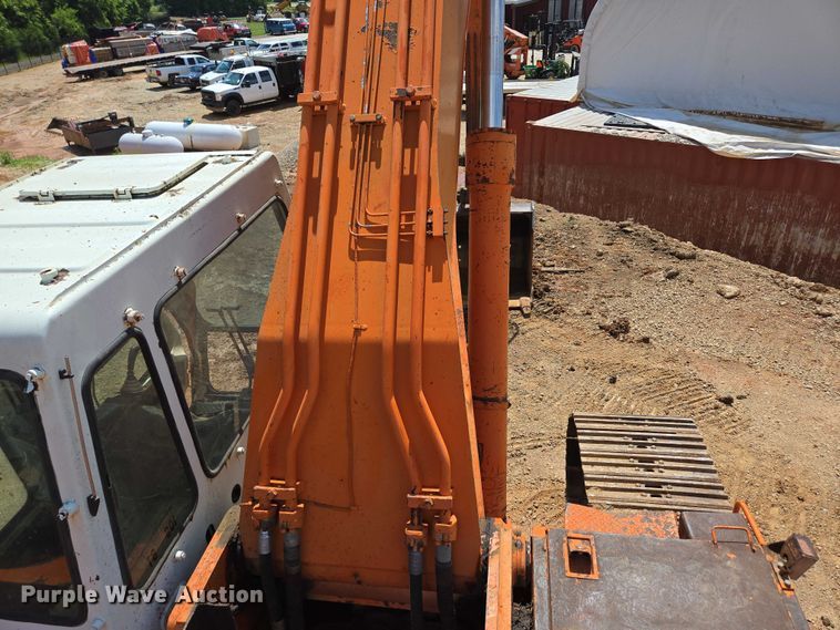 image for item ED2130 1998 Daewoo DH320 excavator