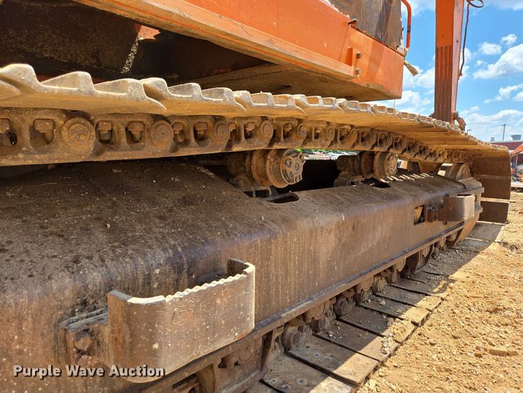 image for item ED2130 1998 Daewoo DH320 excavator