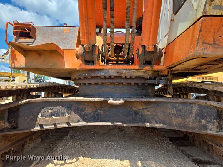 image for item ED2130 1998 Daewoo DH320 excavator