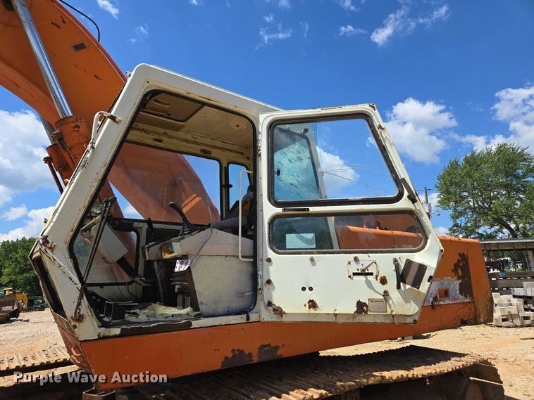 image for item ED2130 1998 Daewoo DH320 excavator