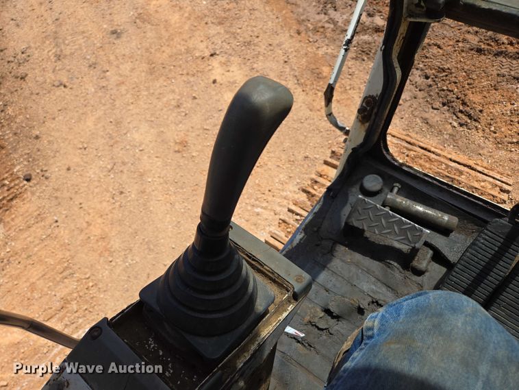 image for item ED2130 1998 Daewoo DH320 excavator