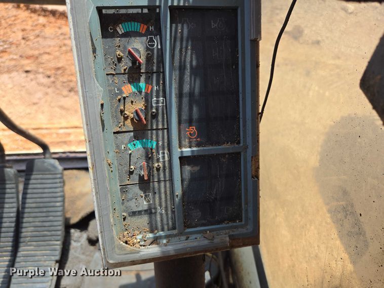 image for item ED2130 1998 Daewoo DH320 excavator