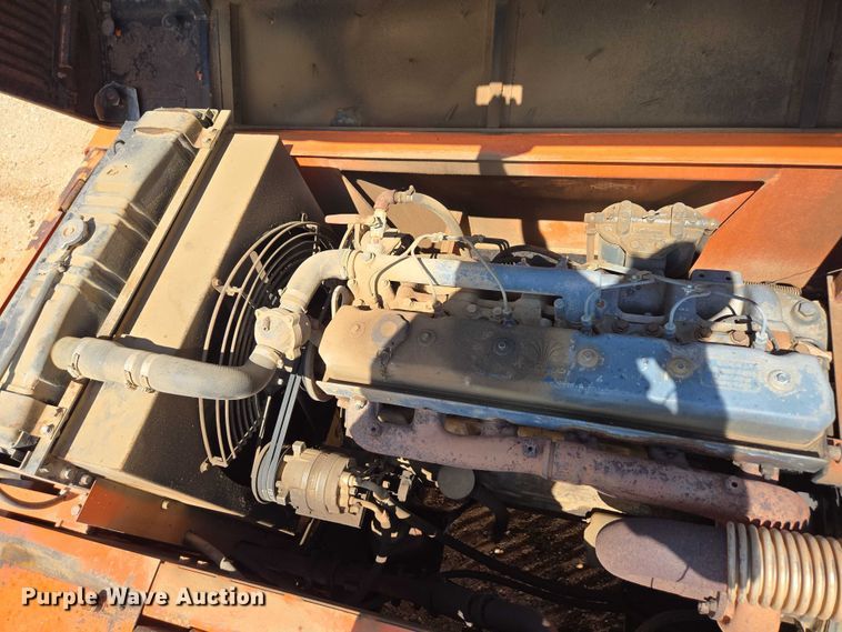 image for item ED2130 1998 Daewoo DH320 excavator