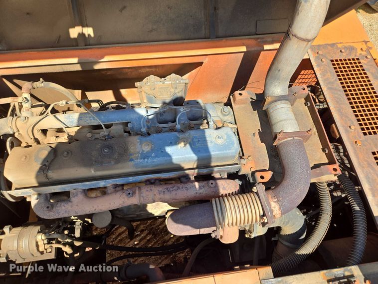 image for item ED2130 1998 Daewoo DH320 excavator