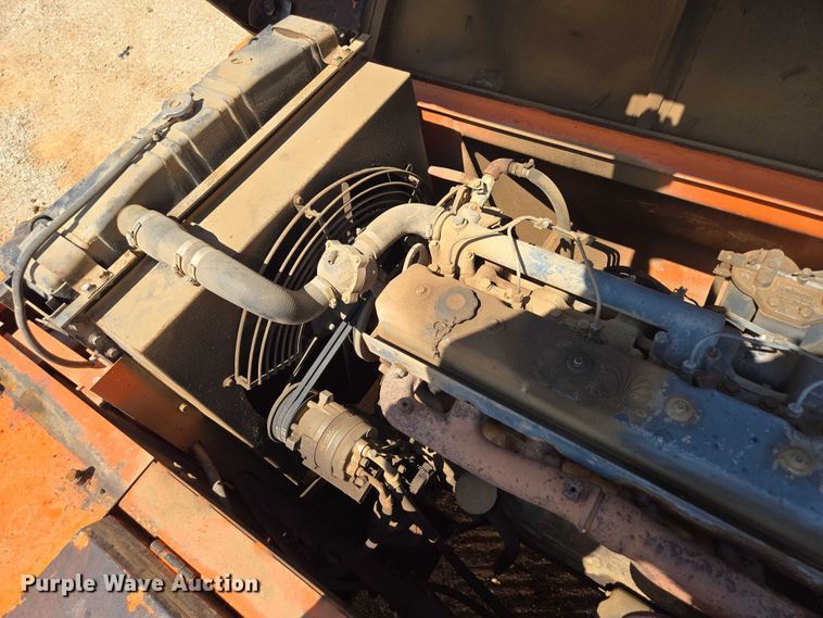 image for item ED2130 1998 Daewoo DH320 excavator