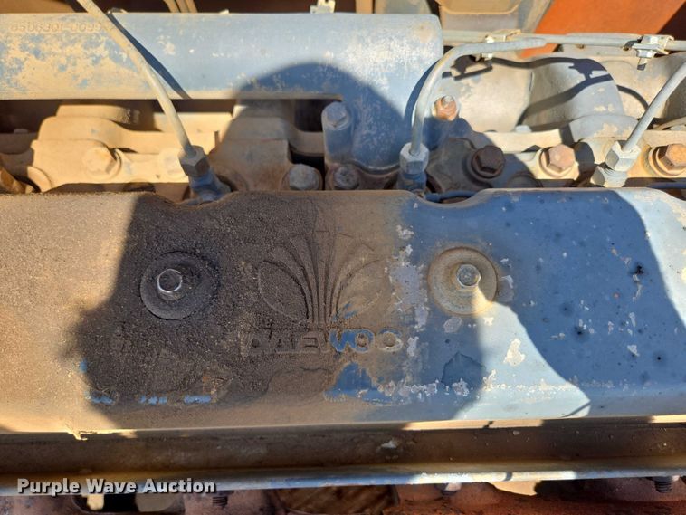 image for item ED2130 1998 Daewoo DH320 excavator