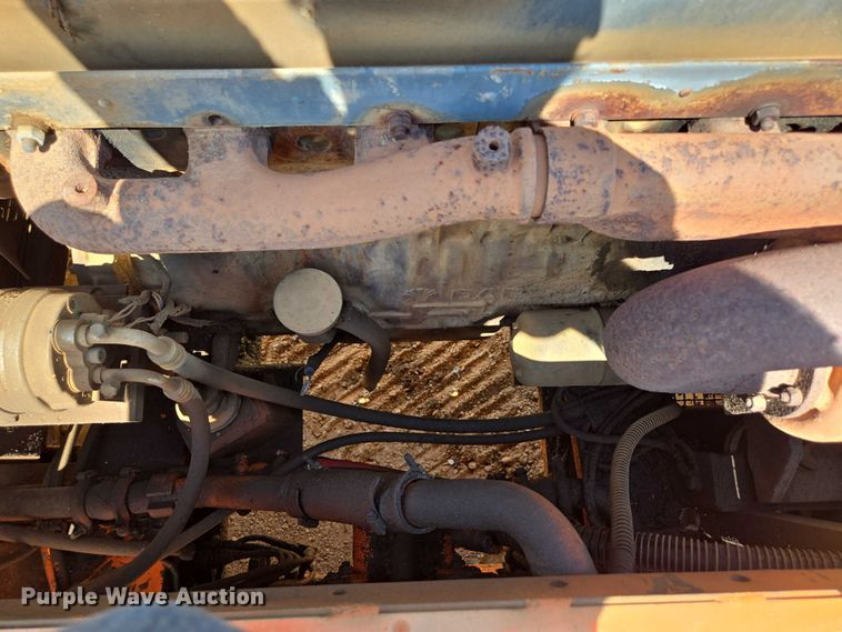 image for item ED2130 1998 Daewoo DH320 excavator