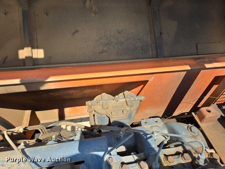 image for item ED2130 1998 Daewoo DH320 excavator