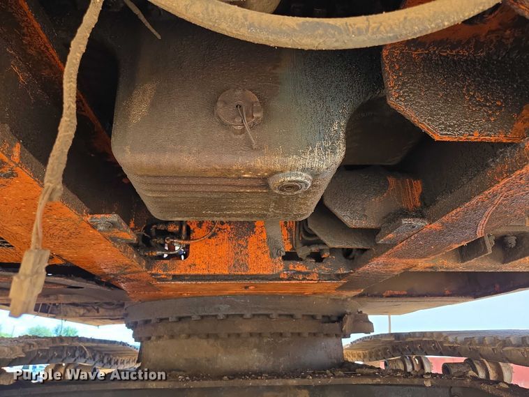 image for item ED2130 1998 Daewoo DH320 excavator