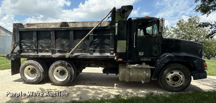 image for item ED4243 1996 Freightliner FLD dump truck