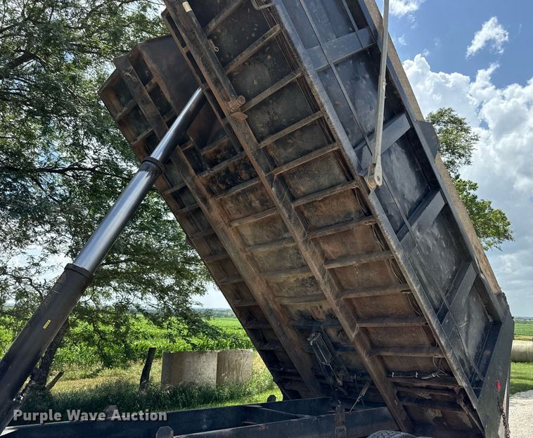 image for item ED4243 1996 Freightliner FLD dump truck