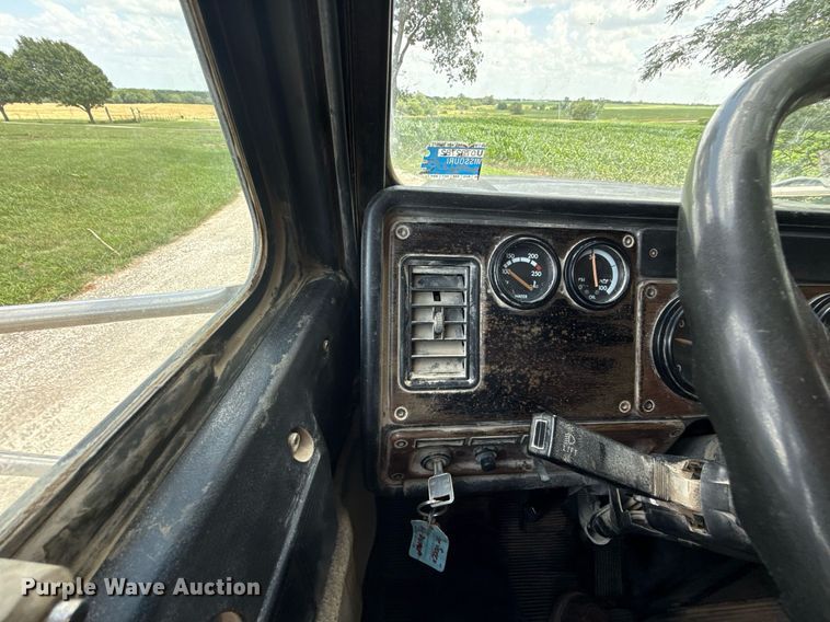 image for item ED4243 1996 Freightliner FLD dump truck