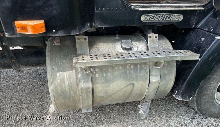 image for item ED4243 1996 Freightliner FLD dump truck