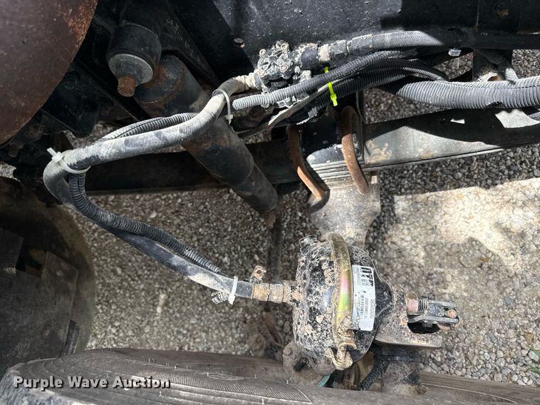 image for item ED4243 1996 Freightliner FLD dump truck