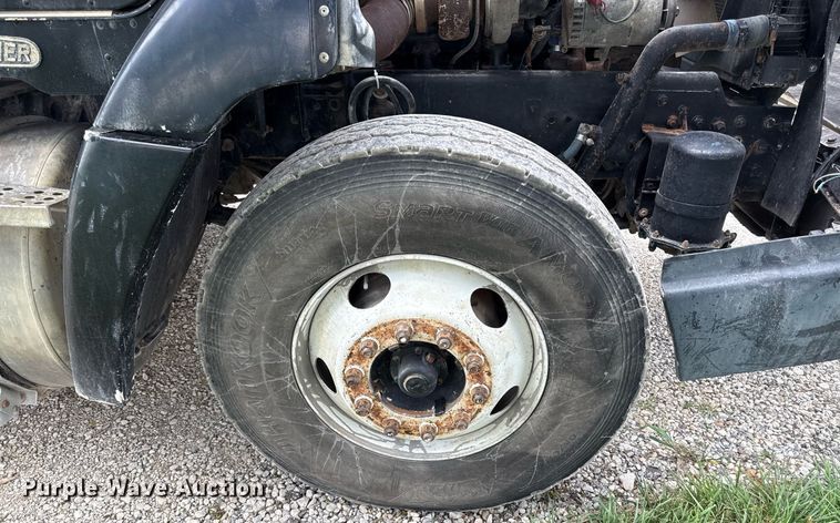 image for item ED4243 1996 Freightliner FLD dump truck