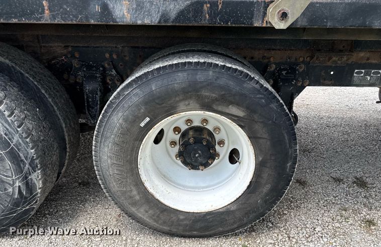 image for item ED4243 1996 Freightliner FLD dump truck