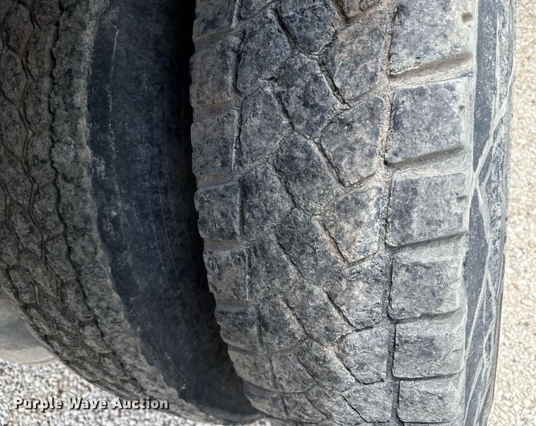 image for item ED4243 1996 Freightliner FLD dump truck