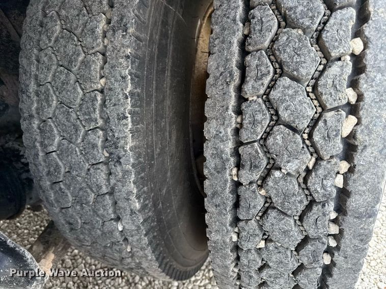 image for item ED4243 1996 Freightliner FLD dump truck