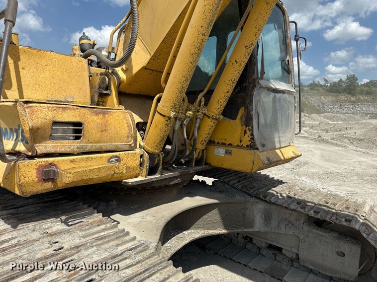 image for item ED4257 2003 Komatsu PC200LC-7L excavator