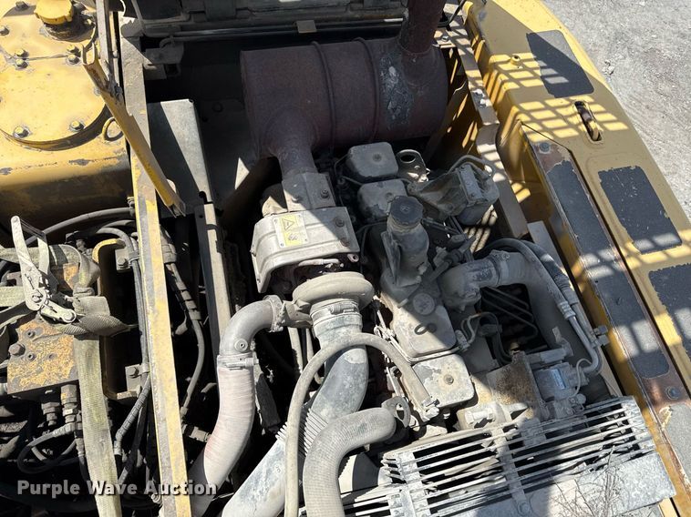 image for item ED4257 2003 Komatsu PC200LC-7L excavator