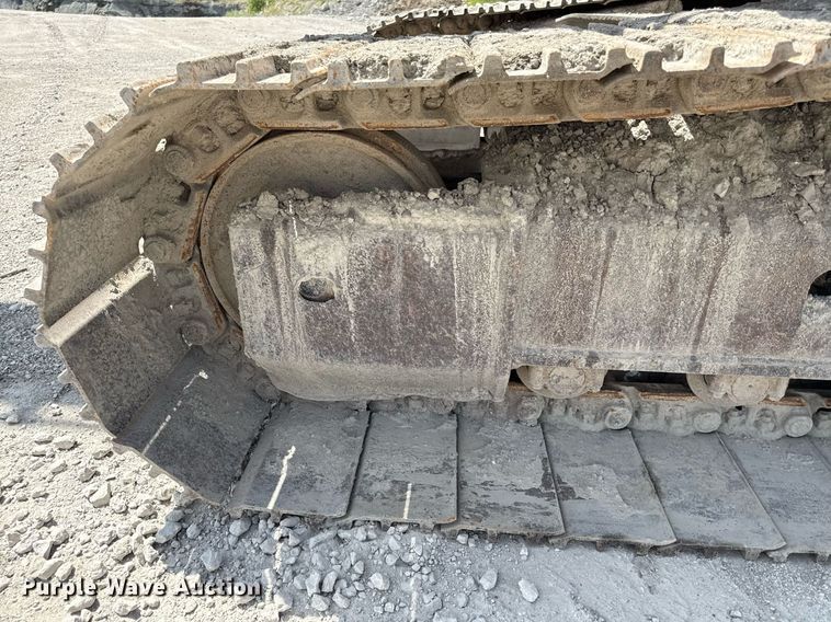 image for item ED4257 2003 Komatsu PC200LC-7L excavator