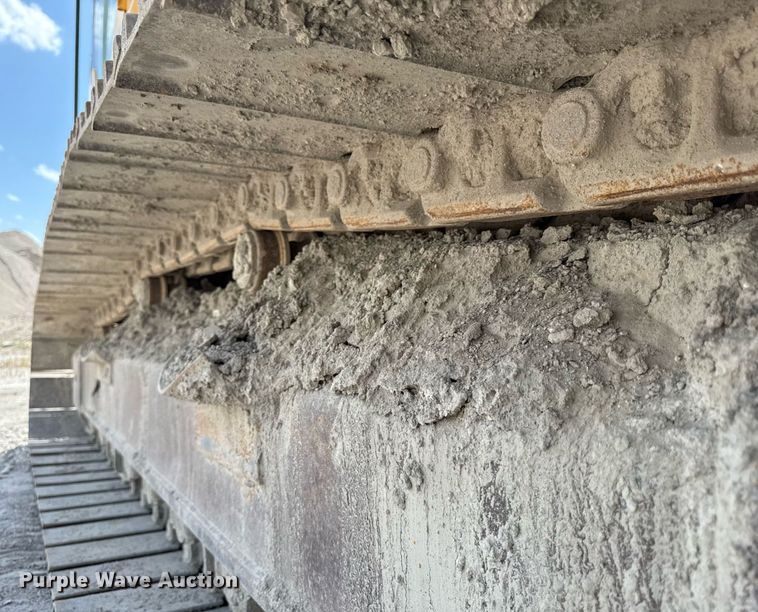 image for item ED4257 2003 Komatsu PC200LC-7L excavator