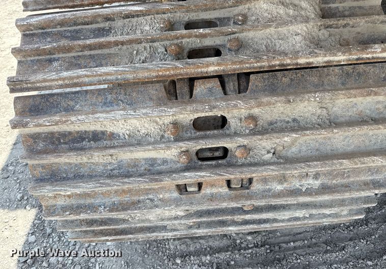 image for item ED4257 2003 Komatsu PC200LC-7L excavator