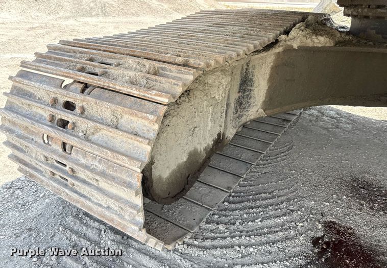 image for item ED4257 2003 Komatsu PC200LC-7L excavator