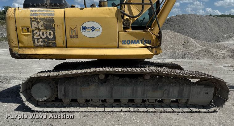 image for item ED4257 2003 Komatsu PC200LC-7L excavator