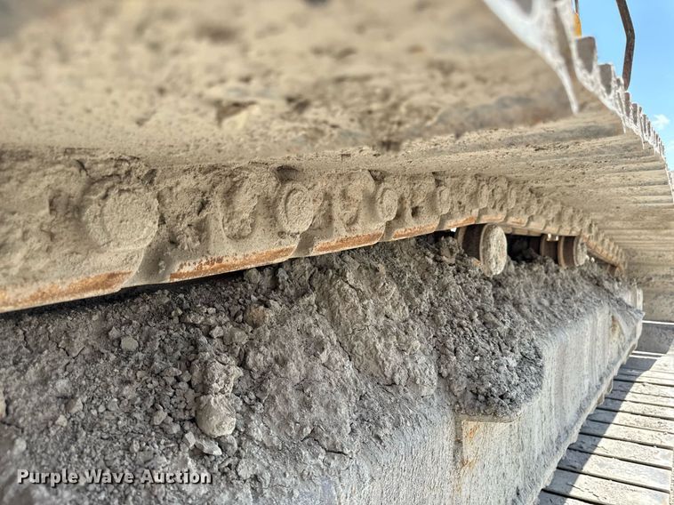 image for item ED4257 2003 Komatsu PC200LC-7L excavator