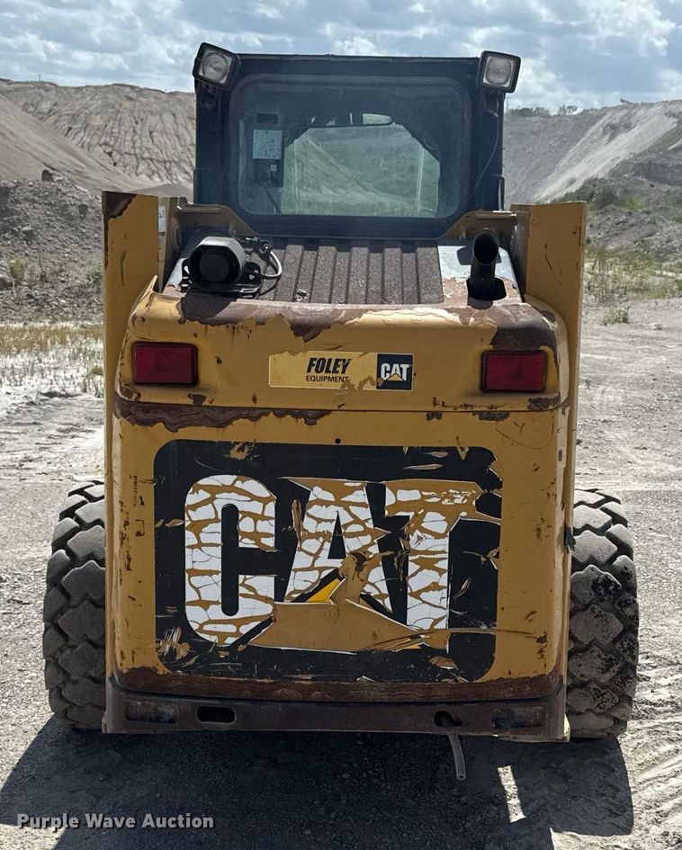 image for item ED4258 2012 Caterpillar 226B3 skid steer loader