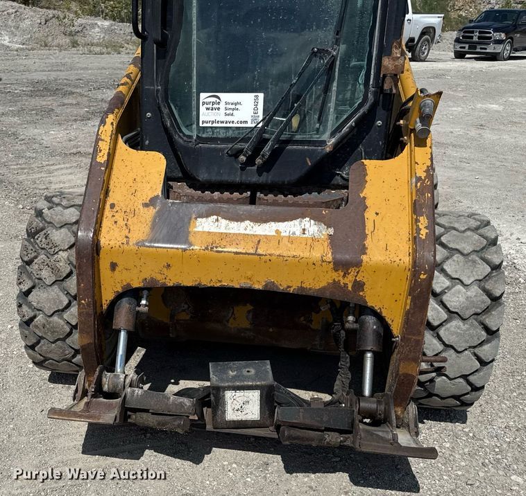 image for item ED4258 2012 Caterpillar 226B3 skid steer loader