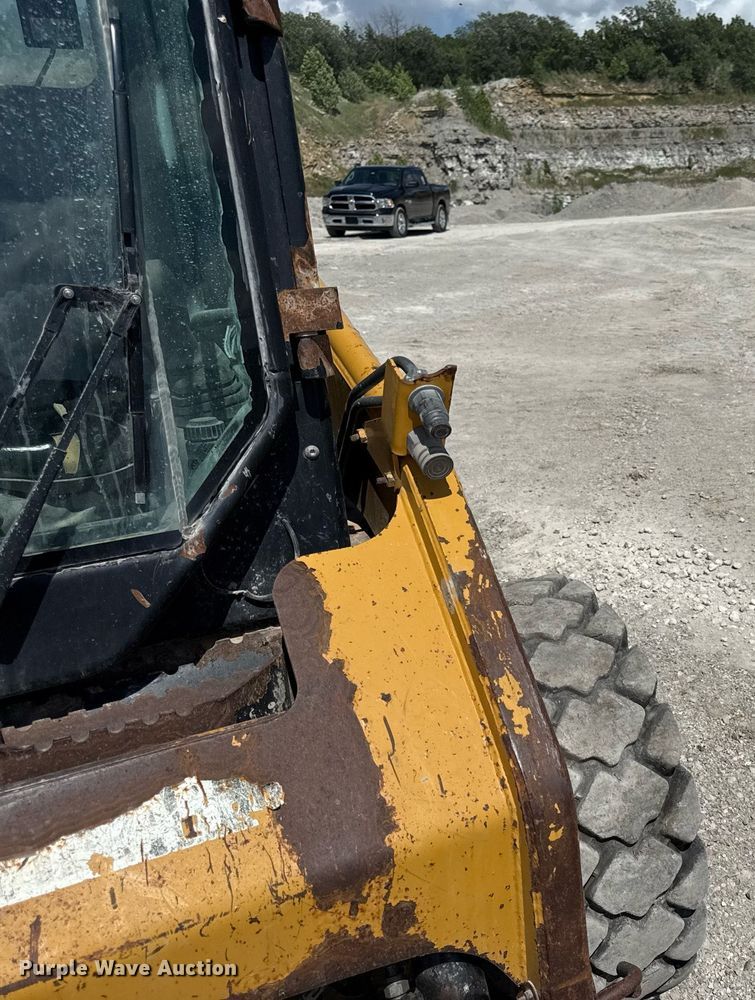 image for item ED4258 2012 Caterpillar 226B3 skid steer loader