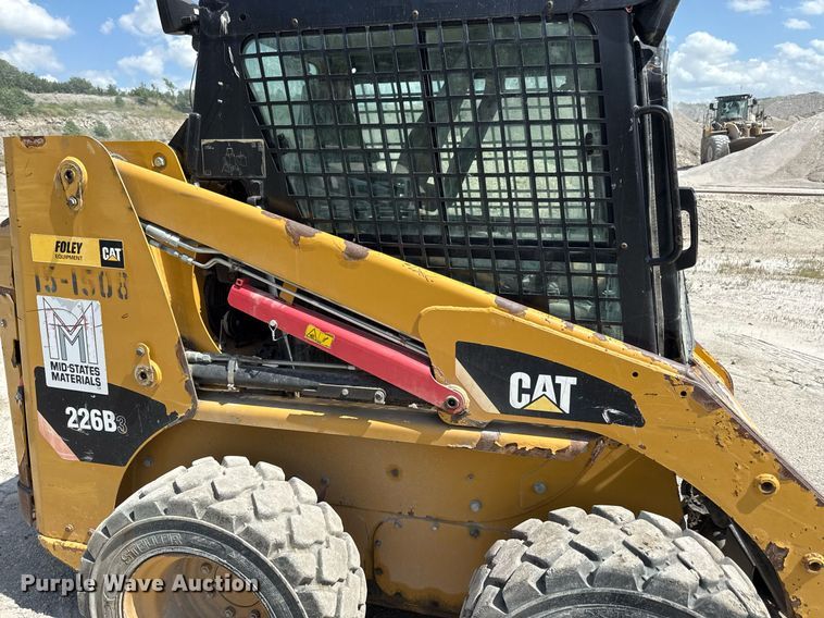 image for item ED4258 2012 Caterpillar 226B3 skid steer loader