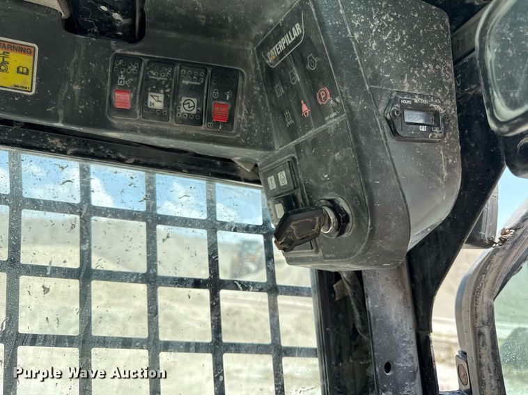 image for item ED4258 2012 Caterpillar 226B3 skid steer loader