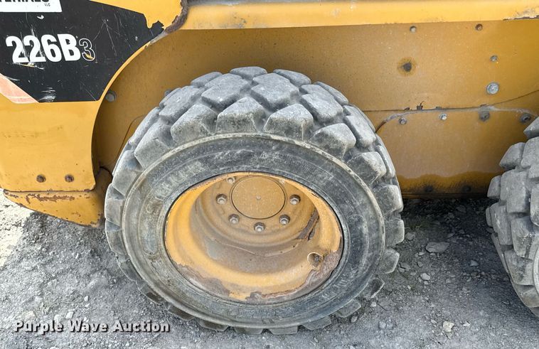 image for item ED4258 2012 Caterpillar 226B3 skid steer loader