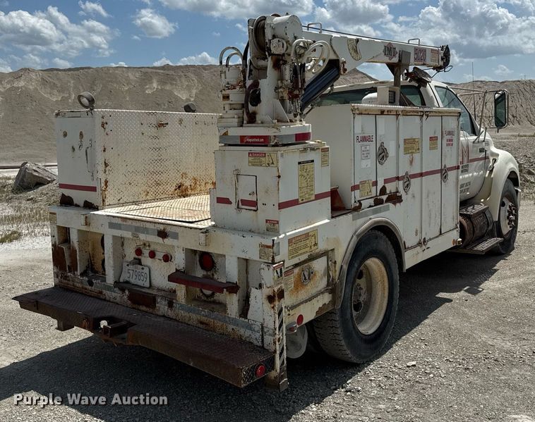 image for item ED4259 2005 Ford F650 utility / service truck