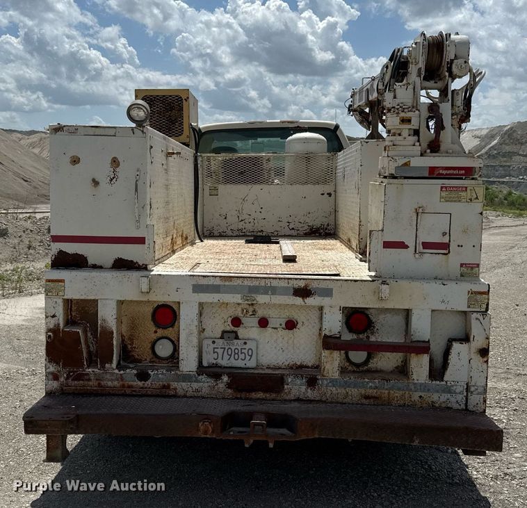 image for item ED4259 2005 Ford F650 utility / service truck