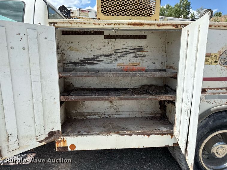 image for item ED4259 2005 Ford F650 utility / service truck